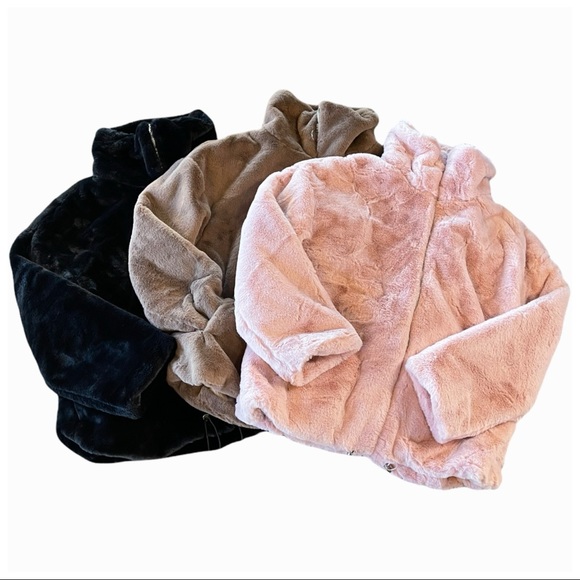 The Lindsi Plush Soft Jacket - Picture 3 of 14